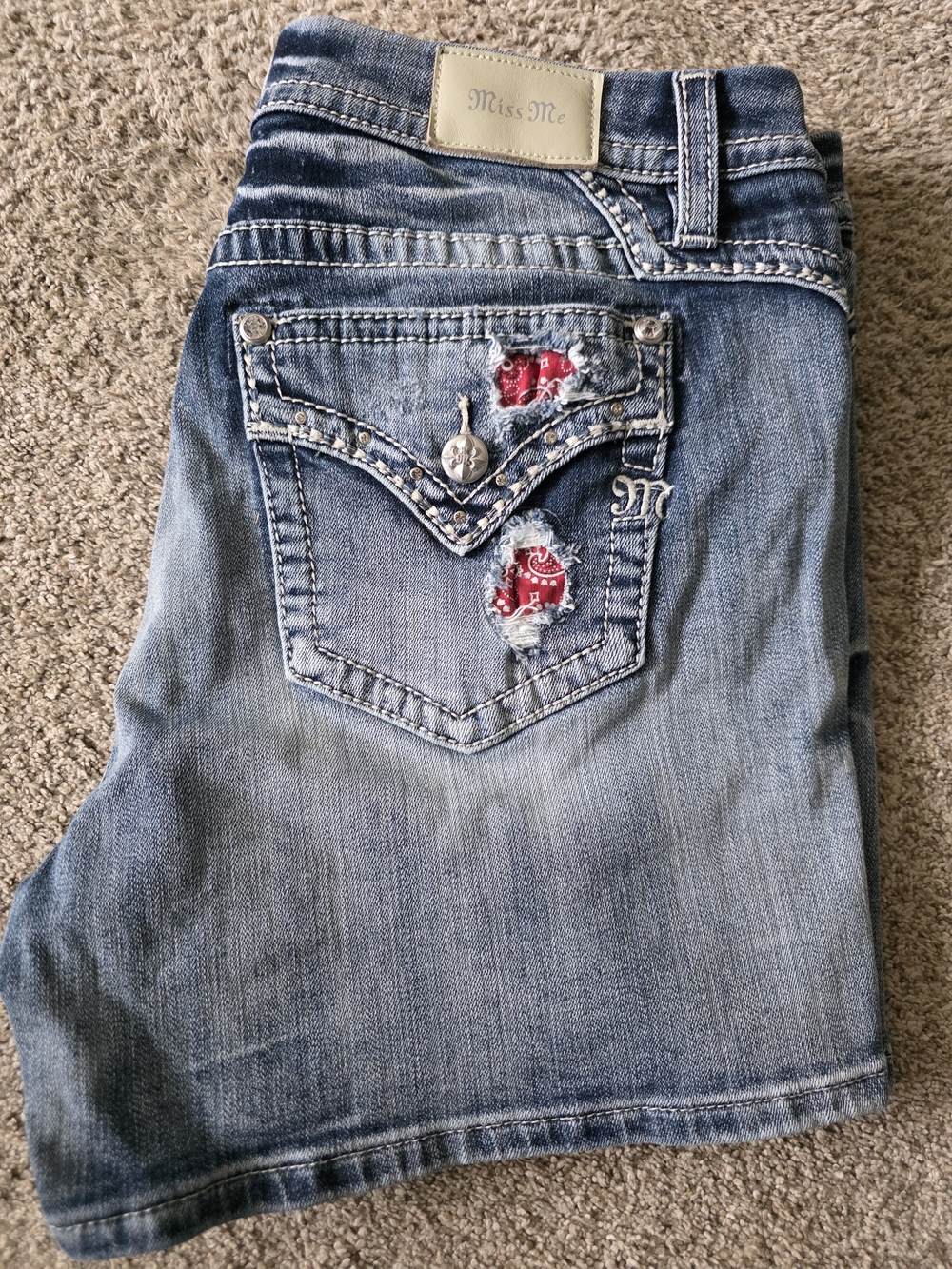 Miss Me Curvy Shorts